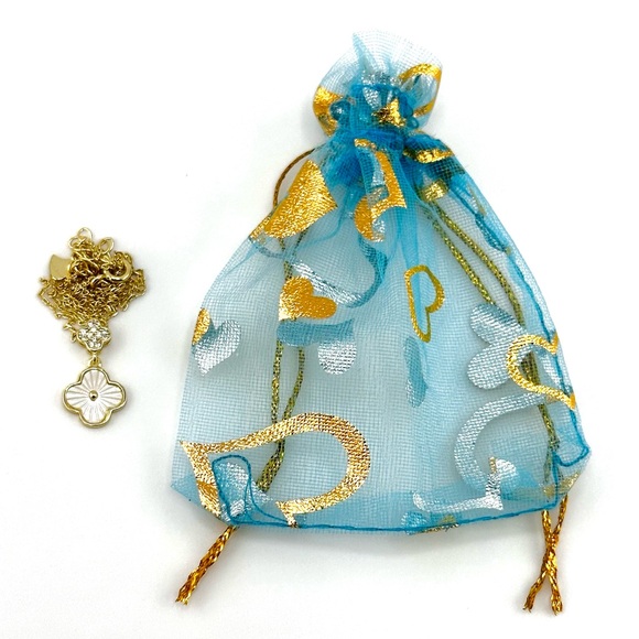 18K Gold Plated over 925 Solid Sterling Silver Mother of Pearl Clover Necklace - Picture 7 of 8